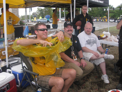 Opening Tailgate 2012