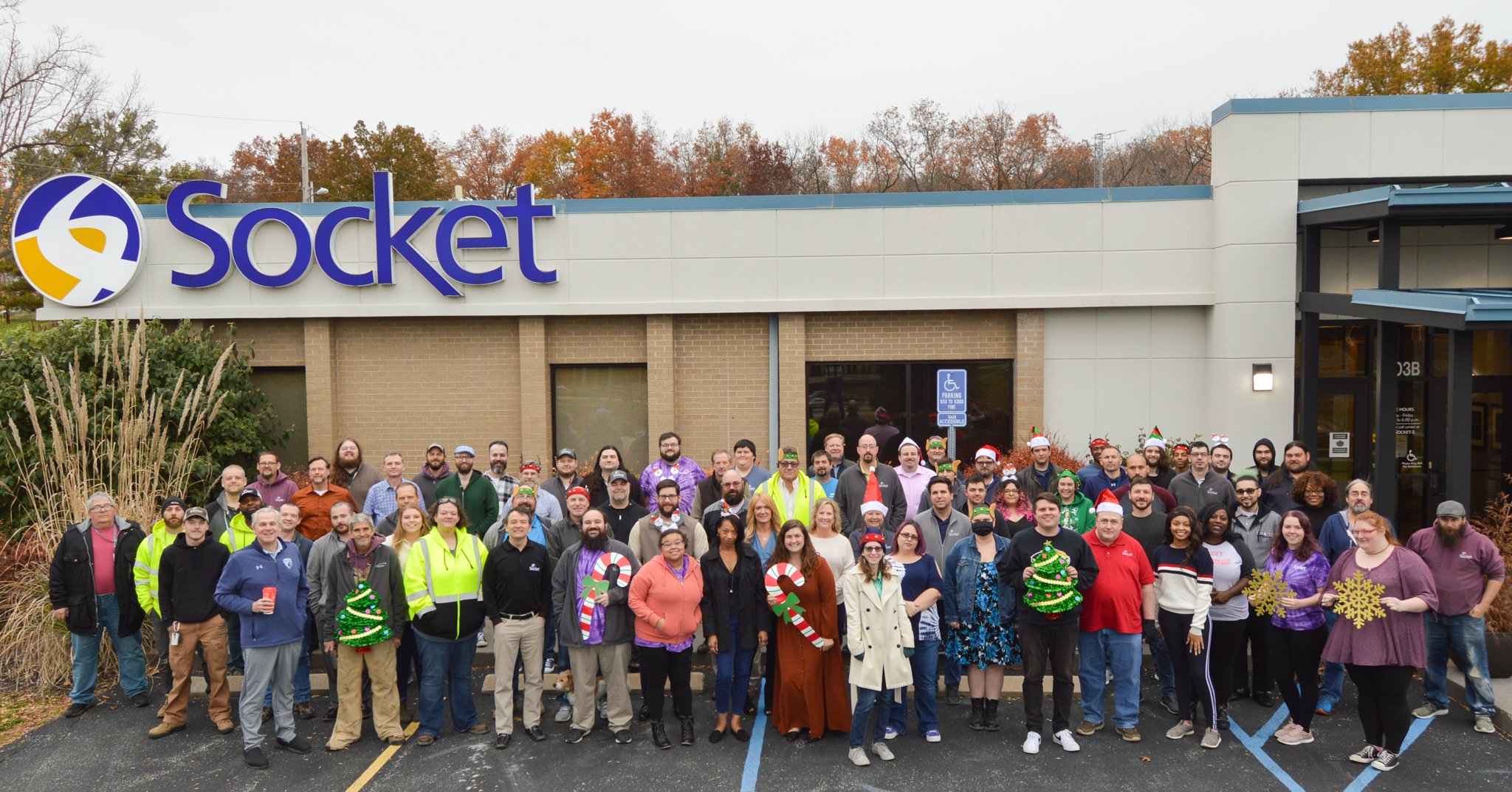 Socket Telecom employees in Columbia, MO for Christmas photo