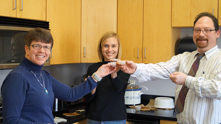 Socketeers Vicki, Allie and Mike taste three of the different chilis.